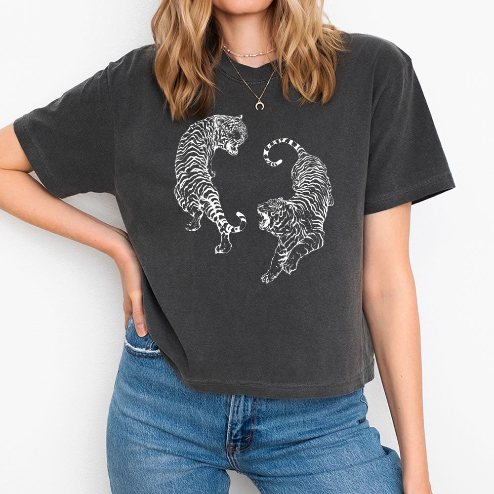 Vintage Tiger Graphic Comfort Colors® Women’s Crop Tee – Boxy Fit T-Shirt, Perfect Gift for Her